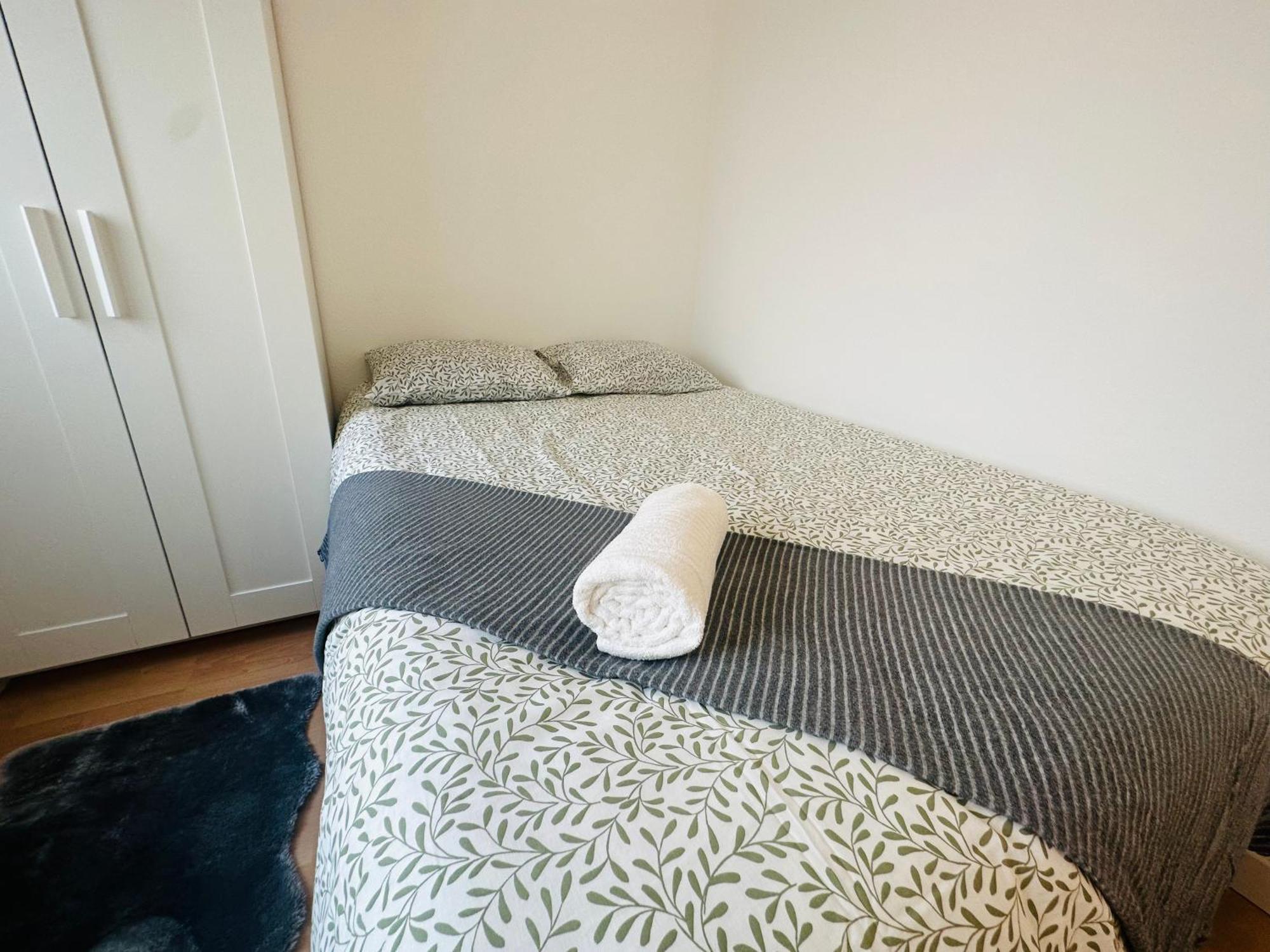 La Ibiza Del Pilar Apartment Zaragoza Ngoại thất bức ảnh