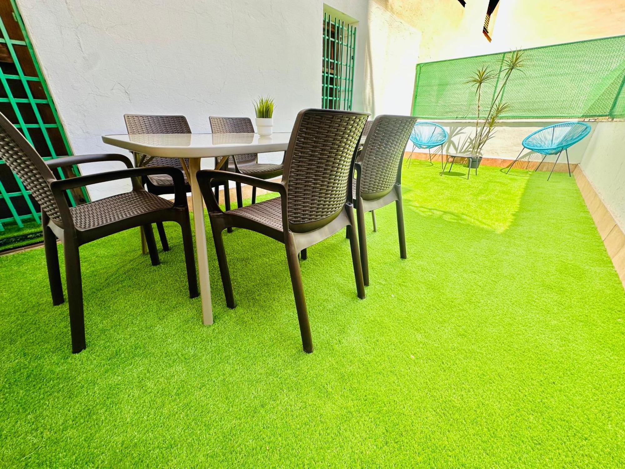 La Ibiza Del Pilar Apartment Zaragoza Ngoại thất bức ảnh