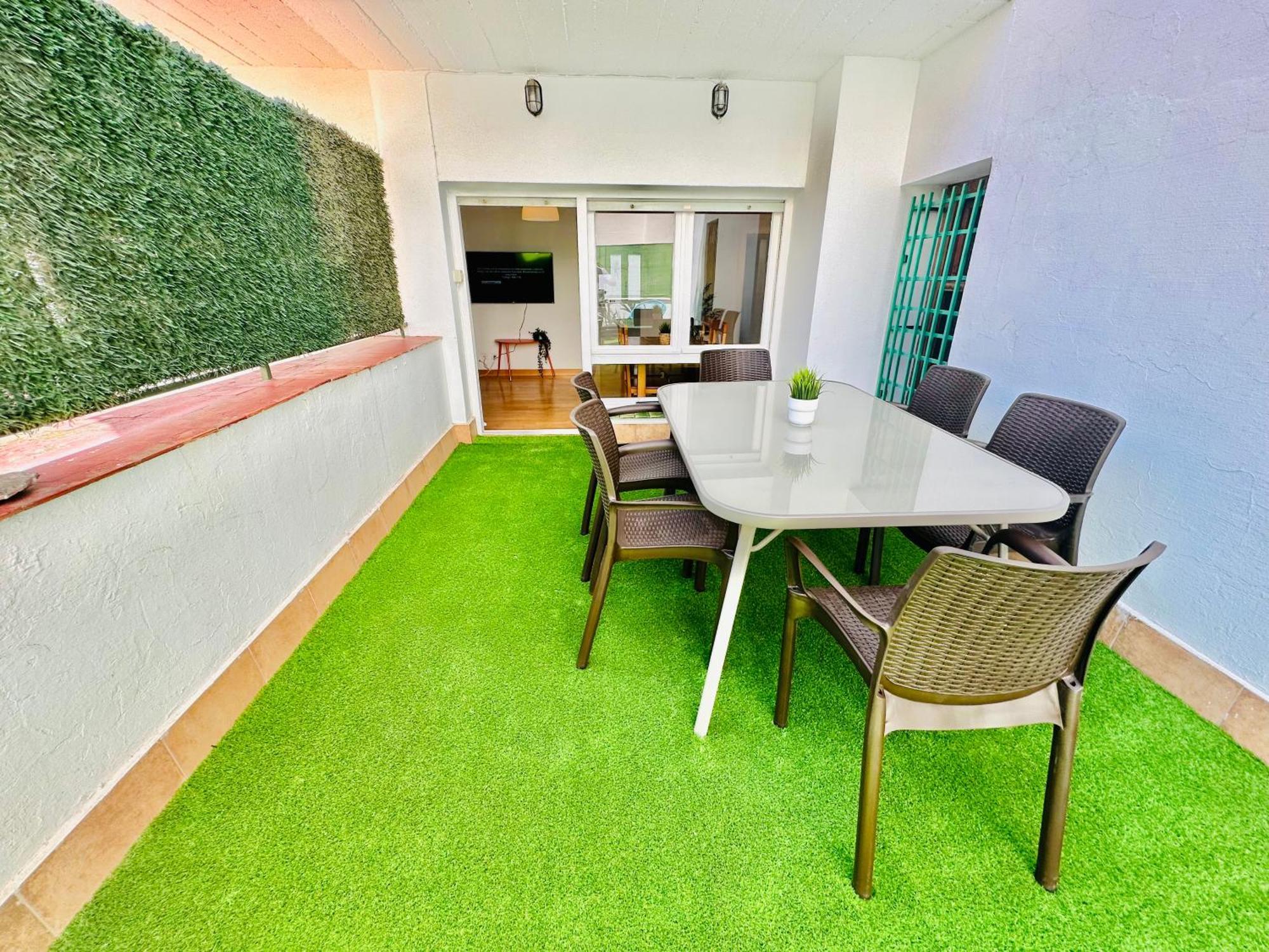 La Ibiza Del Pilar Apartment Zaragoza Ngoại thất bức ảnh