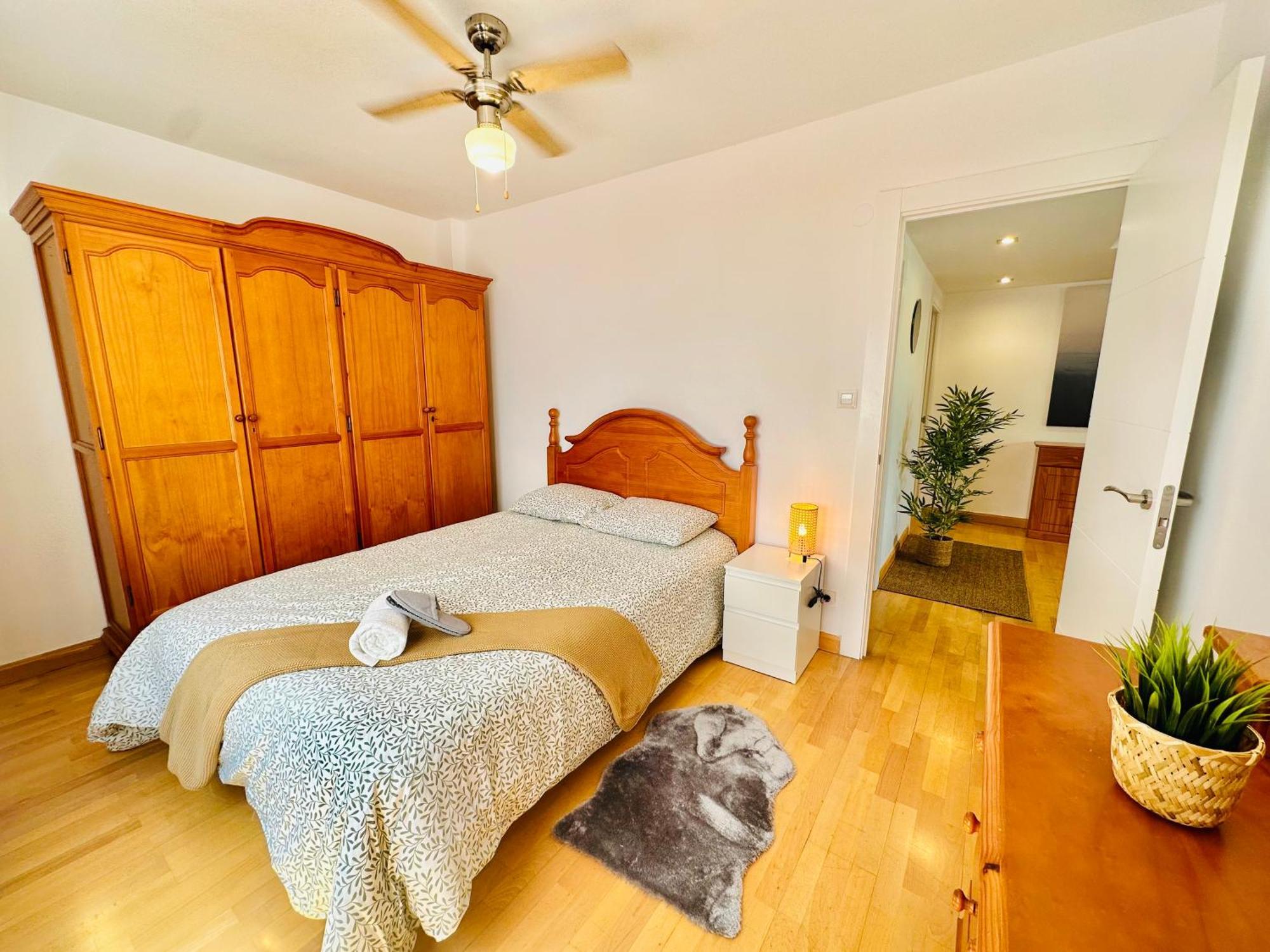La Ibiza Del Pilar Apartment Zaragoza Ngoại thất bức ảnh