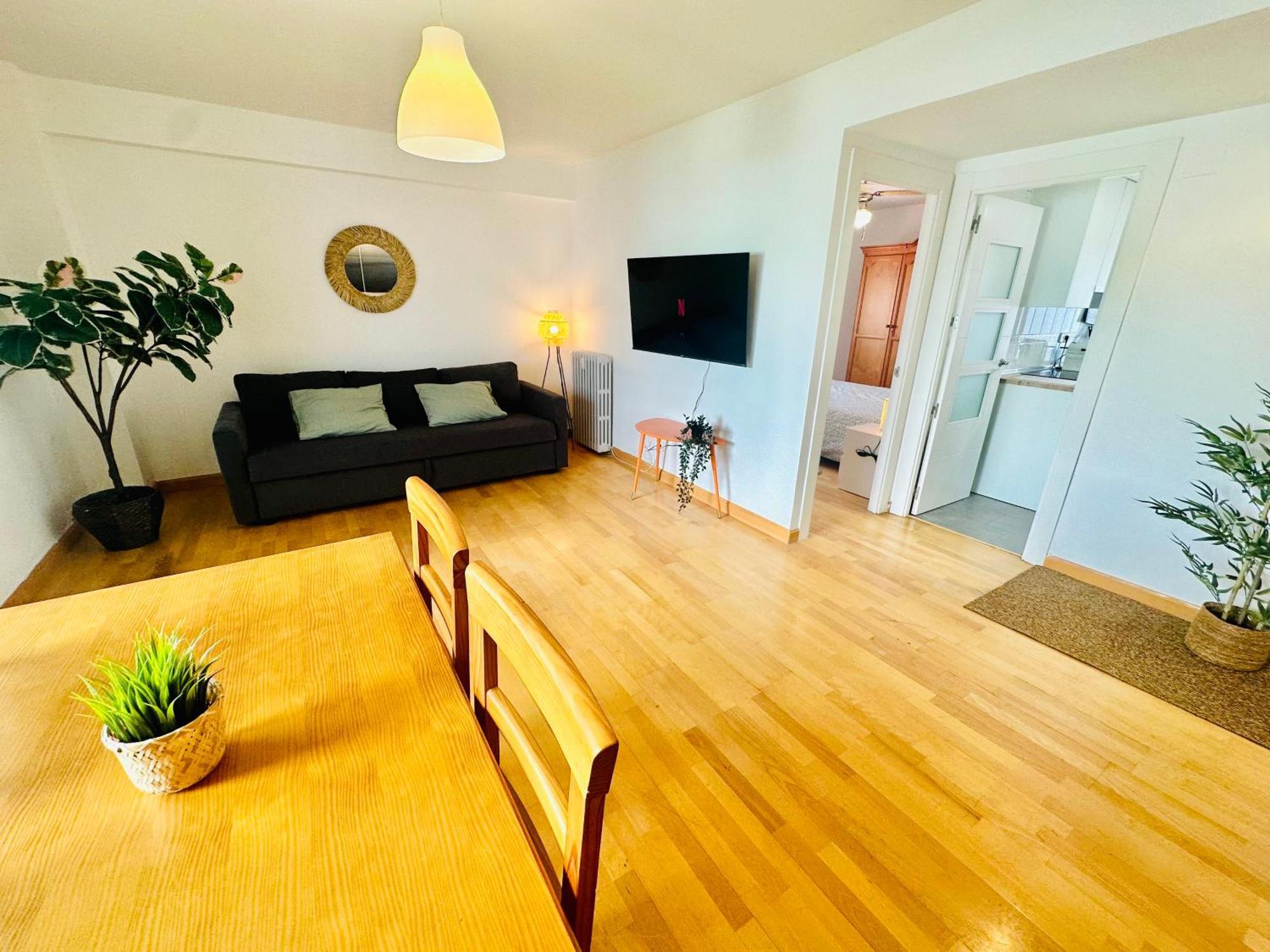 La Ibiza Del Pilar Apartment Zaragoza Ngoại thất bức ảnh